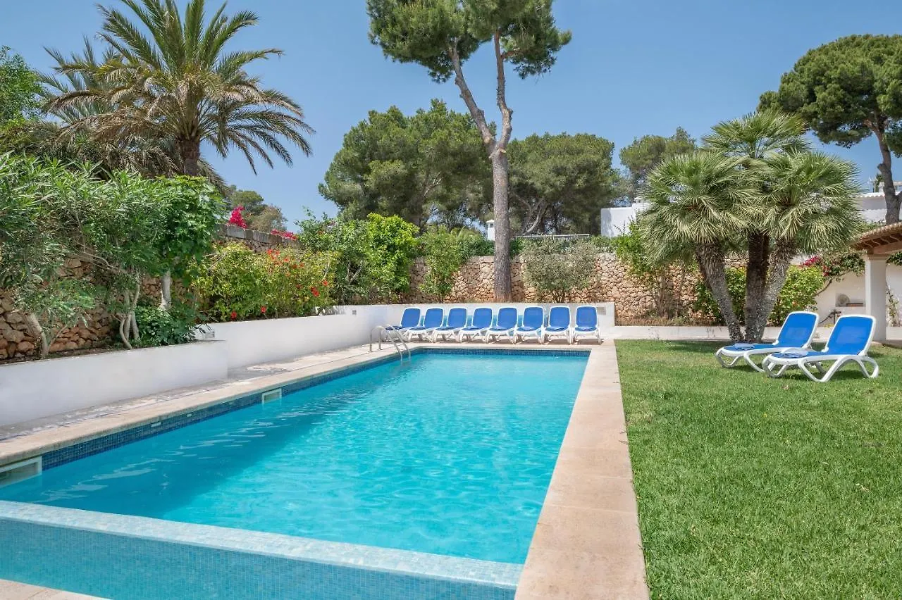 Wonderful 5 Bed Villa With Private Cala D´Or